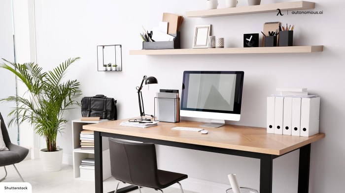 How decorate office desk