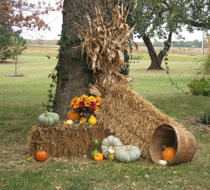 How to make hay bales for decoration